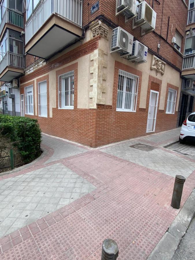 Piramides Apartment Madrid Exterior photo